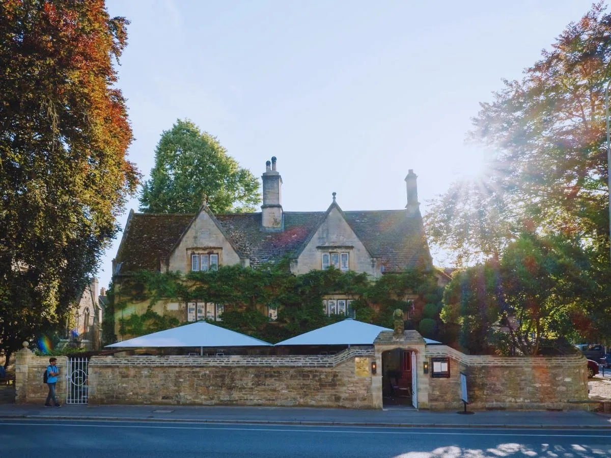 Stone-walled frontage of Old Parsonage Hotel in Oxford